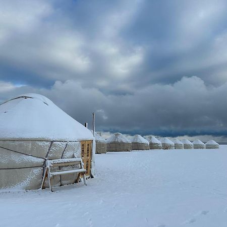 Yurt Camp Ali-Nur At Lake Song-Kol Юрточный Лагерь Али-Нур Озеро Сон-Куль Сон-Куль Кыргызстан Нарын Kyrgyzstan Naryn Εξωτερικό φωτογραφία