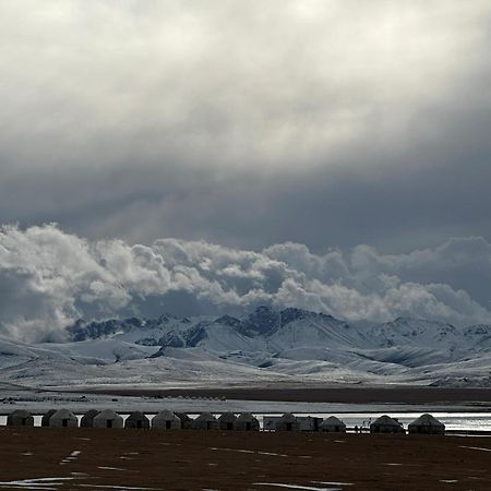 Yurt Camp Ali-Nur At Lake Song-Kol Юрточный Лагерь Али-Нур Озеро Сон-Куль Сон-Куль Кыргызстан Нарын Kyrgyzstan Naryn Εξωτερικό φωτογραφία