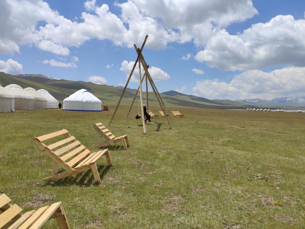 Yurt Camp Ali-Nur At Lake Song-Kol Юрточный Лагерь Али-Нур Озеро Сон-Куль Сон-Куль Кыргызстан Нарын Kyrgyzstan Naryn Εξωτερικό φωτογραφία