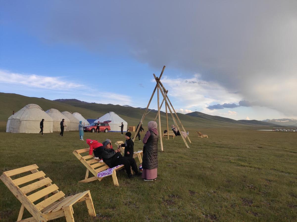 Yurt Camp Ali-Nur At Lake Song-Kol Юрточный Лагерь Али-Нур Озеро Сон-Куль Сон-Куль Кыргызстан Нарын Kyrgyzstan Naryn Εξωτερικό φωτογραφία