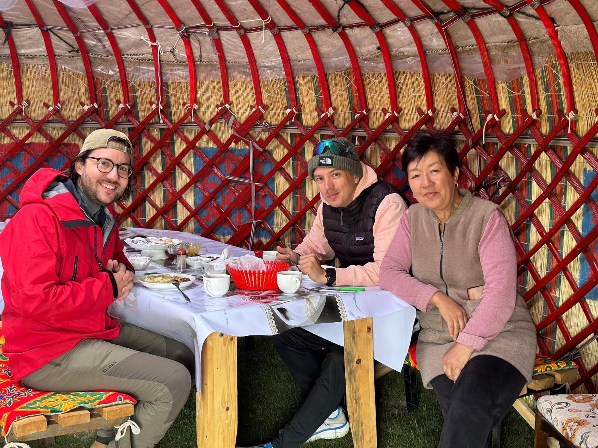 Yurt Camp Ali-Nur At Lake Song-Kol Юрточный Лагерь Али-Нур Озеро Сон-Куль Сон-Куль Кыргызстан Нарын Kyrgyzstan Naryn Εξωτερικό φωτογραφία