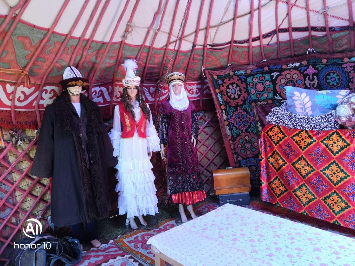 Yurt Camp Ali-Nur At Lake Song-Kol Юрточный Лагерь Али-Нур Озеро Сон-Куль Сон-Куль Кыргызстан Нарын Kyrgyzstan Naryn Εξωτερικό φωτογραφία