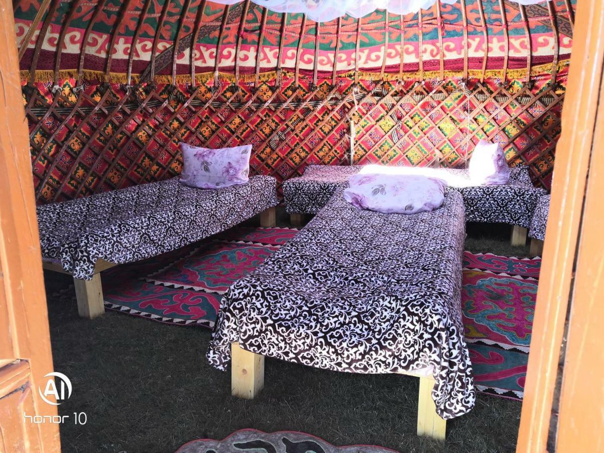 Yurt Camp Ali-Nur At Lake Song-Kol Юрточный Лагерь Али-Нур Озеро Сон-Куль Сон-Куль Кыргызстан Нарын Kyrgyzstan Naryn Εξωτερικό φωτογραφία